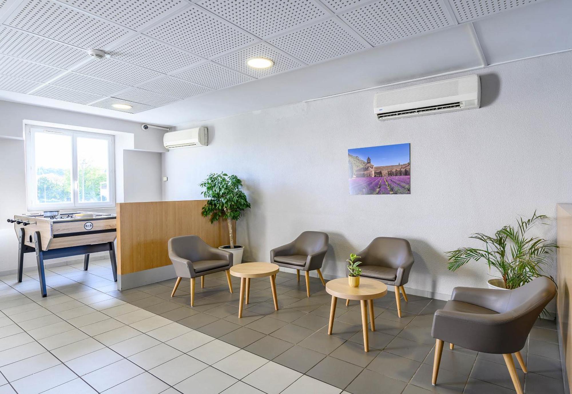 - échangeur A7 A9 Hotel Orange (Vaucluse)