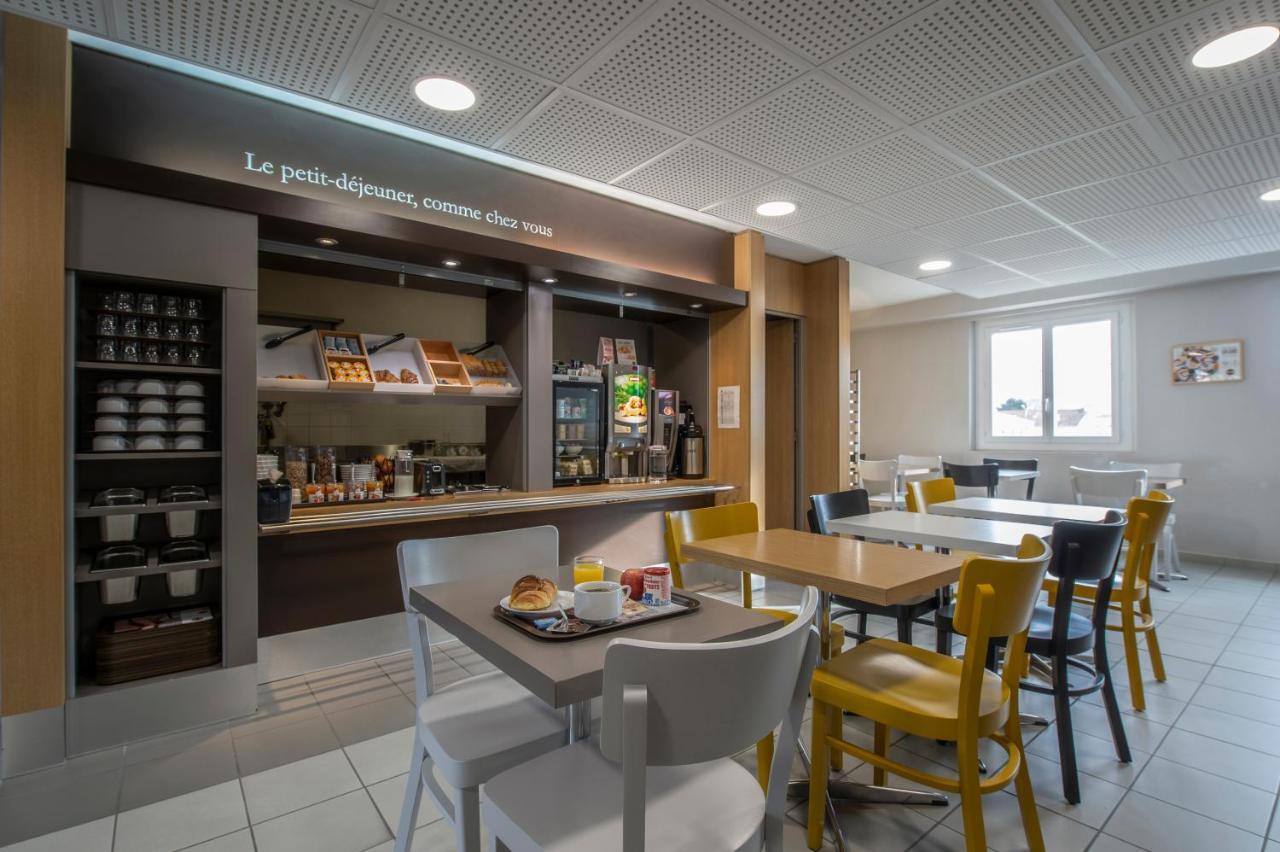 Hotel - échangeur A7 A9