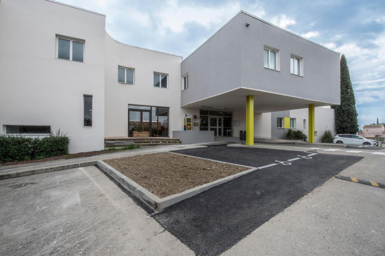 - échangeur A7 A9 Hotel