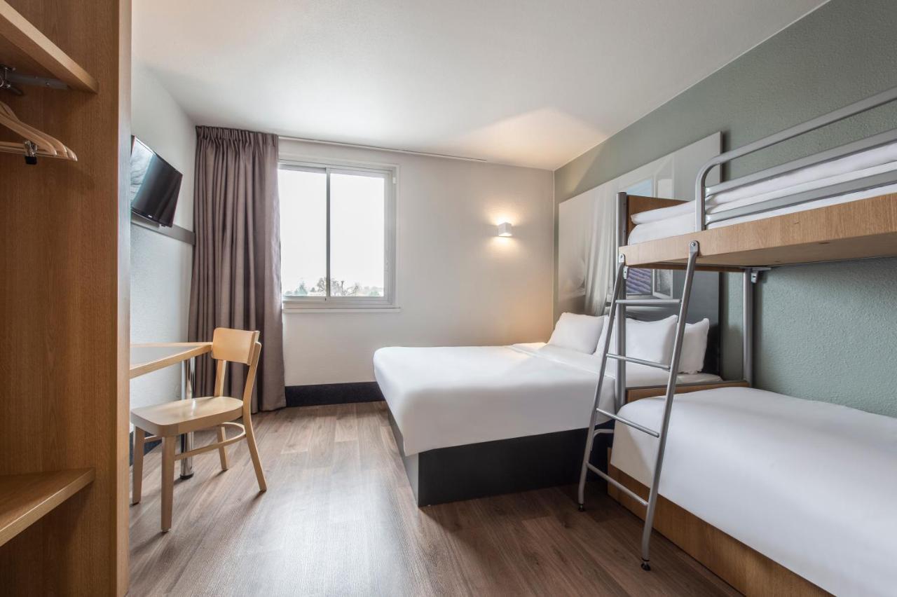 - échangeur A7 A9 Hotel